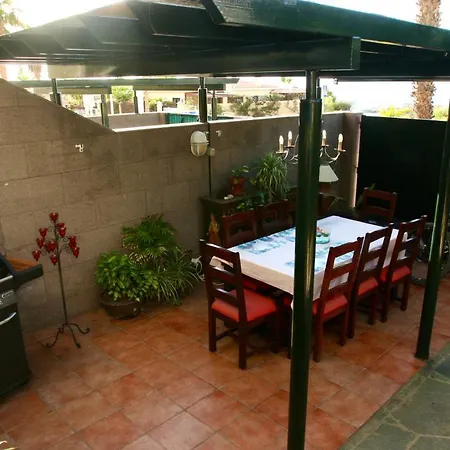 アパート Ojos Bonitos *