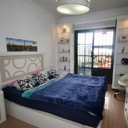 Ojos Bonitos Costa Adeje (Tenerife)